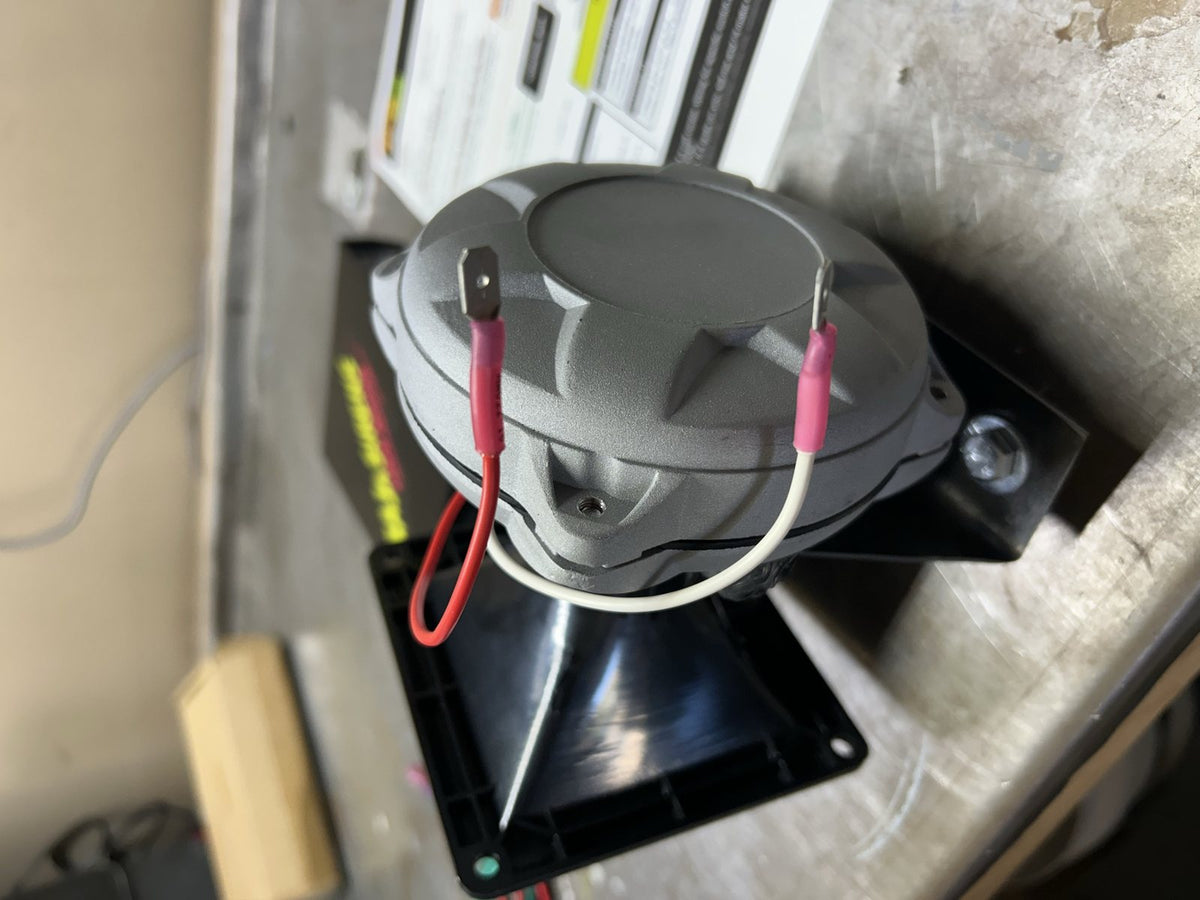 Spade terminals on the compression driver